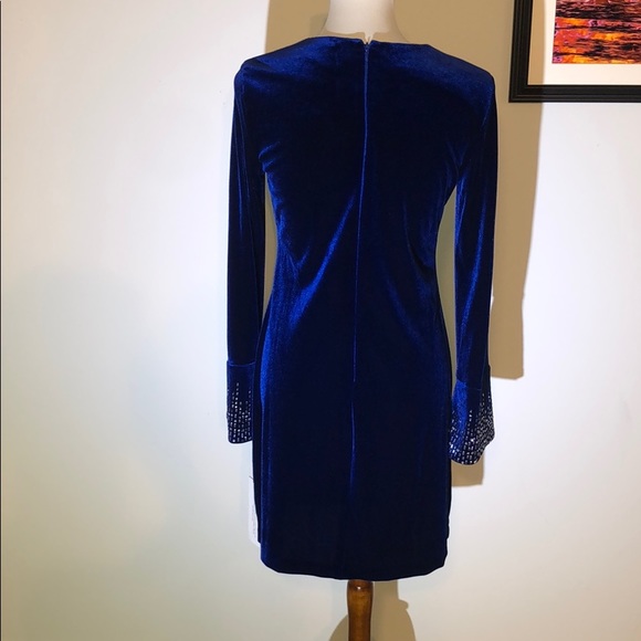 Royal blue bell sleeve dress with accented sleeve - Picture 7 of 9